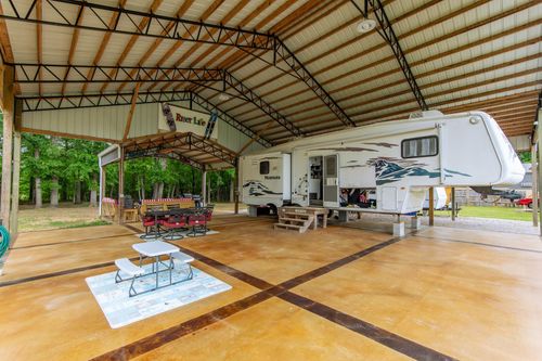 205 Bynum Terry Way, Savannah, TN, 38372-3113 | Card Image