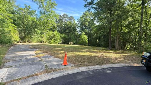 196 Arlington Row, Macon, GA, 31210-2125 | Card Image