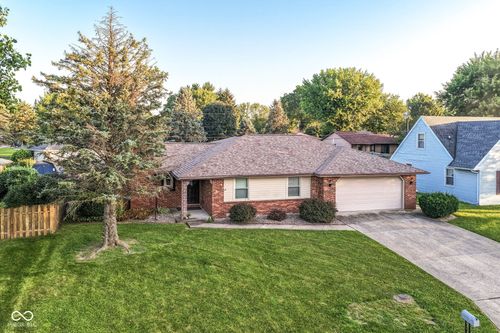 1715 E 43rd St, Anderson, IN, 46013-2511 | Card Image