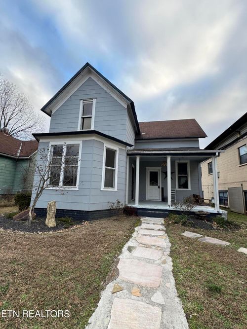 306 Carter Ave, Harriman, TN, 37748-2407 | Card Image