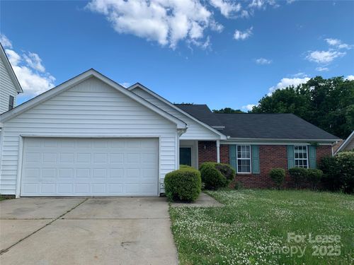 10514 Hellebore Rd, Charlotte, NC, 28213-9231 | Card Image