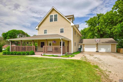 203 Shuman St, Circleville, KS, 66416-9424 | Card Image