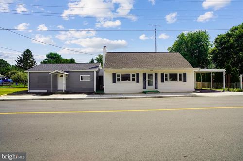4 Maple Ave, WALKERSVILLE, MD, 21793-8217 | Card Image