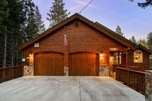 12987 Hillside Dr, Truckee, CA, 96161-6332 | Card Image