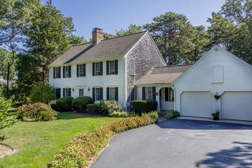11 Locust Ln, East Sandwich, MA, 02537-1421 | Card Image