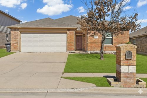5500 Stone Meadow Ln, Fort Worth, TX, 76179-3732 | Card Image
