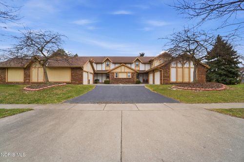 b-5662 Tibaron Ln, Toledo, OH, 43615-6732 | Card Image