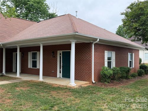 7045 Somerset Springs Dr, Charlotte, NC, 28262-3586 | Card Image