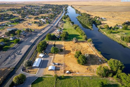 96305 N Yakima River Dr, West Richland, WA, 99353-6126 | Card Image