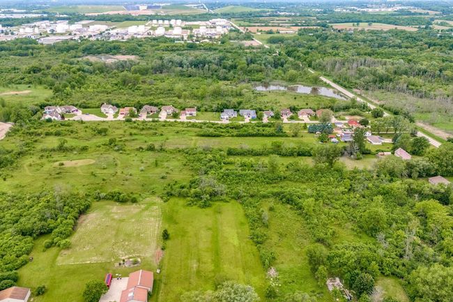 9335 W County Line Rd, House other with 5 bedrooms, 3 bathrooms and null parking in Milwaukee WI | Image 8