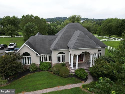 1342 Marburg Rd, Spring Grove, PA, 17362-9162 | Card Image