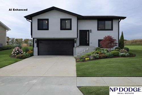 2500 Nw 58th Street, Lincoln, NE, 68524 | Card Image