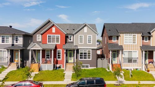 9117 52 Street Ne, Calgary, AB, T3J0V5 | Card Image