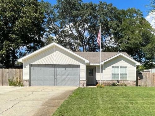 210 Revere Dr, Fort Walton Beach, FL, 32547-2616 | Card Image