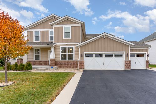 2643 Mclellan Blvd, Yorkville, IL, 60560-4757 | Card Image