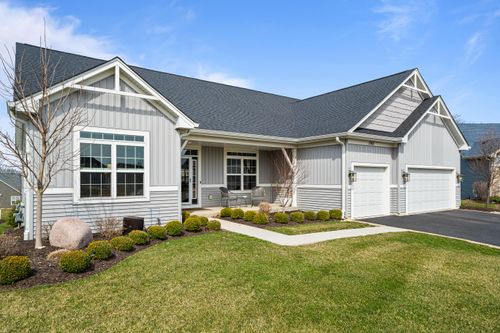 1740 Cobblestone Ln, Lake Geneva, WI, 53147-7310 | Card Image