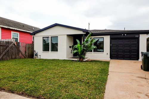3505 Avenue N, Galveston, TX, 77550-6728 | Card Image