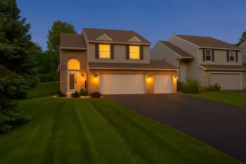 2958 Magnolia Dr, Woodbury, MN, 55125-9574 | Card Image