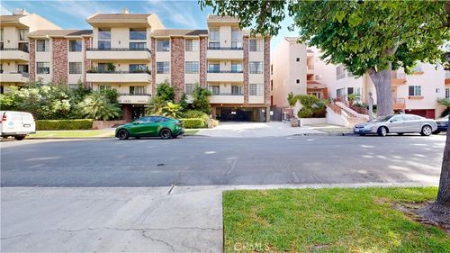 102-14569 Benefit St, Sherman Oaks, CA, 91403-5511 | Card Image