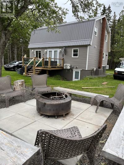 2302 Cabot Trail, House other with 3 bedrooms, 2 bathrooms and null parking in Baddeck NS | Image 3