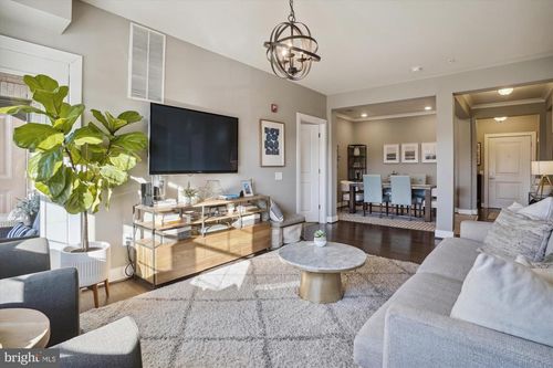 3-403-2907 Bleeker St, FAIRFAX, VA, 22031-1050 | Card Image