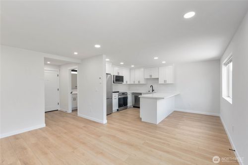 d-2201 Nw 64th St, Seattle, WA, 98107-2442 | Card Image