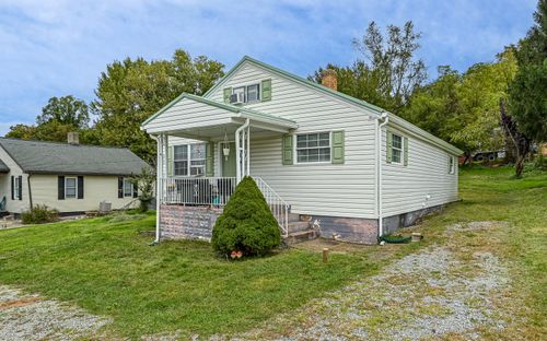 7 Leyda Ave, Charleroi, PA, 15022-3047 | Card Image