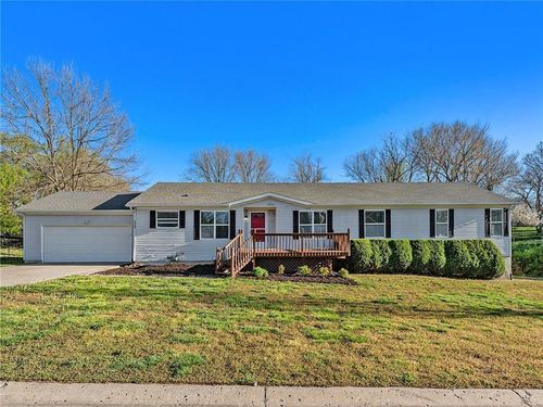 13732 Lawrence St, Bonner Springs, KS, 66012-1722 | Card Image