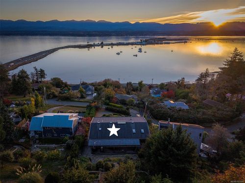 1164 Yates Rd, Comox, BC, V9M3X3 | Card Image