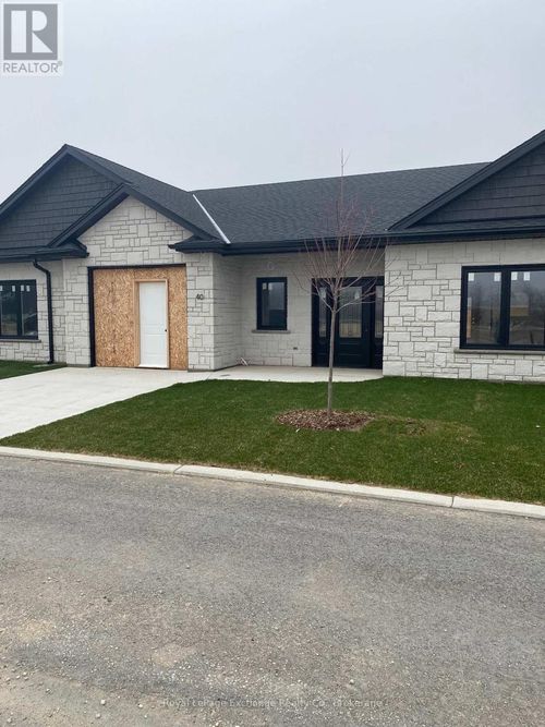 40-1071 Waterloo St, Port Elgin, ON, N0H2C3 | Card Image