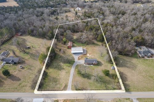 2318 Verona Caney Rd, Lewisburg, TN, 37091-7406 | Card Image