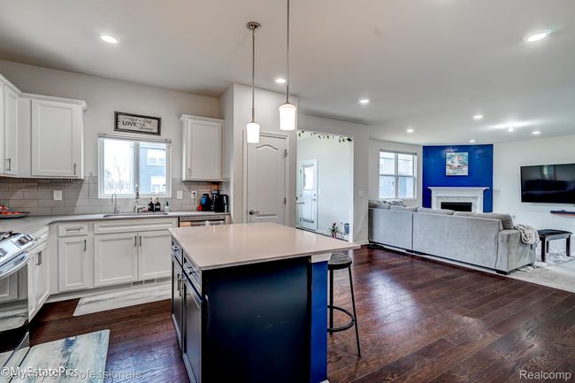 6044 Fieldstone Circle, House other with 4 bedrooms, 3 bathrooms and null parking in South Lyon MI | Image 9