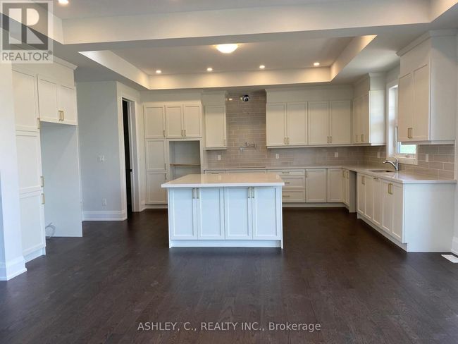 48 William Crisp Dr, House other with 4 bedrooms, 4 bathrooms and 12 parking in Alton ON | Image 6