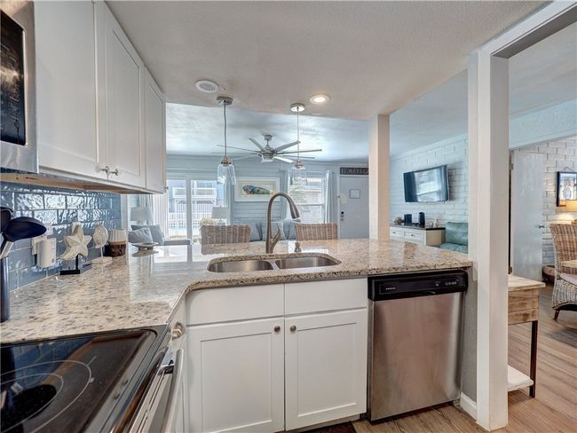 APT-121 - 4901 State Highway 361, Condo with 2 bedrooms, 2 bathrooms and null parking in Port Aransas TX | Image 15