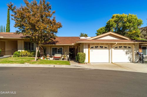 19427 Oak Crossing Rd, Santa Clarita, CA, 91321-1432 | Card Image
