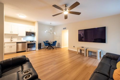 208-7827 Ashmont Cir, Tamarac, FL, 33321-7886 | Card Image