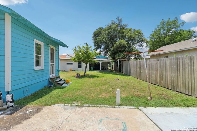 3311 W Cesar E Chavez Blvd, House other with 3 bedrooms, 1 bathrooms and null parking in San Antonio TX | Image 30