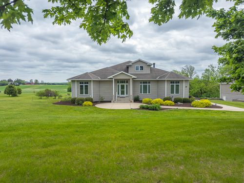 11604 N Granville Rd, Mequon, WI, 53097-2802 | Card Image