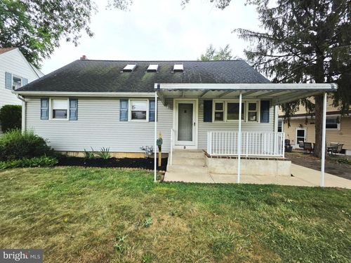 2 Mccarthy Dr, EWING, NJ, 08618-2622 | Card Image