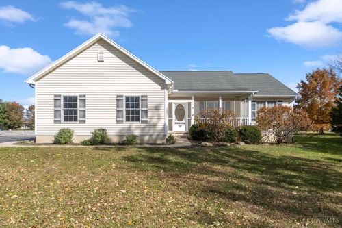 682 Leslie Dr, Wilmington, OH, 45177-7841 | Card Image