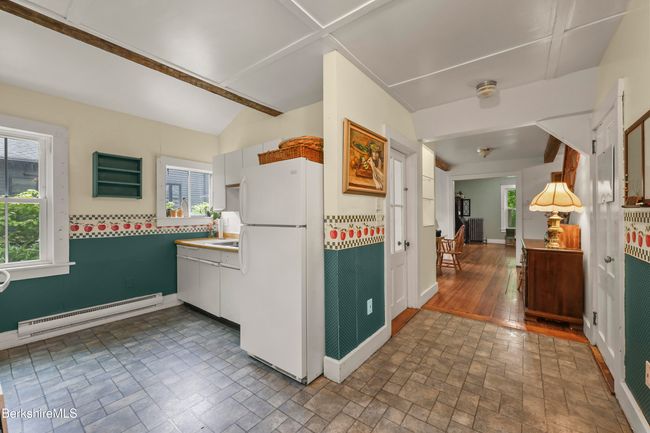 9 High St, Home with 6 bedrooms, 3 bathrooms and 4 parking in Lenox MA | Image 30
