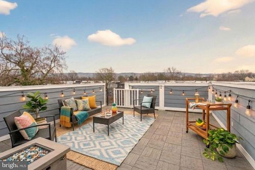 2-1711 D St Se, WASHINGTON, DC, 20003-2411 | Card Image