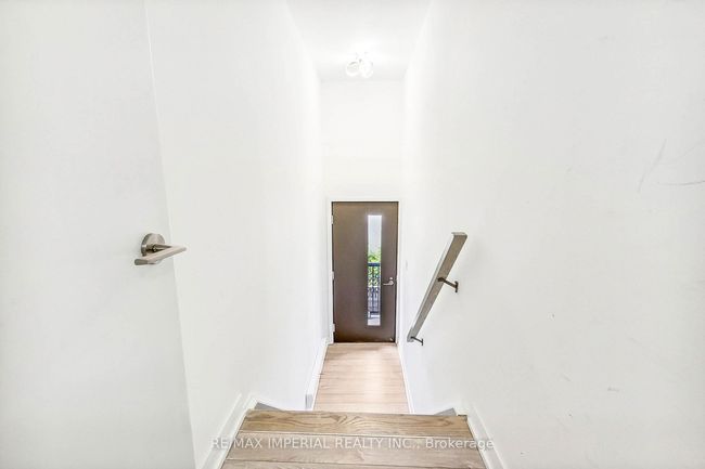 123 - 10 Echo Pt, Condo with 4 bedrooms, 2 bathrooms and 1 parking in Toronto ON | Image 4