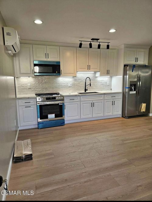 2606 Daunet Ave, Simi Valley, CA, 93065-4706 | Card Image