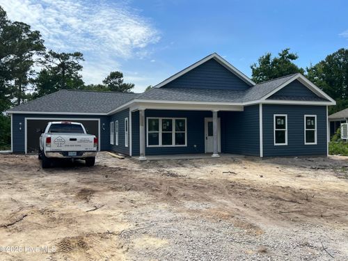 121 Pine Needle Cir, Cape Carteret, NC, 28584-9291 | Card Image