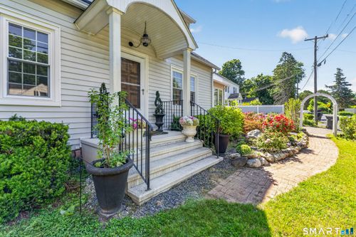 39 Clearview Ave, Danbury, CT, 06811-3332 | Card Image
