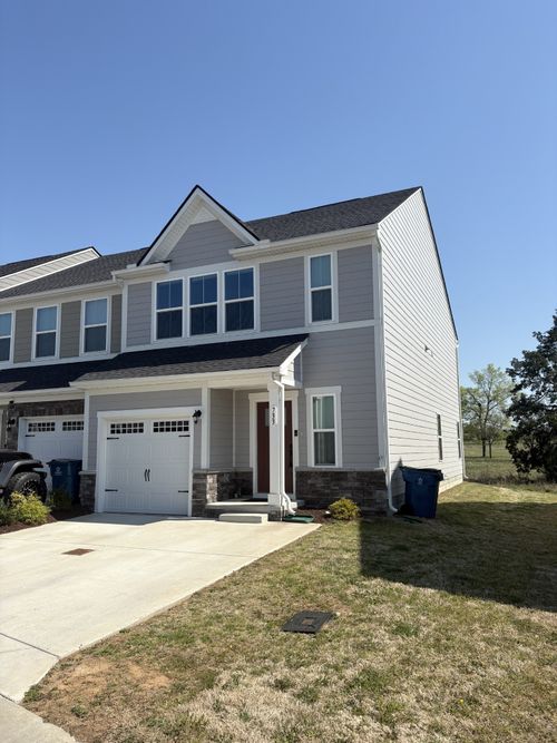 733 Lipizanner Ln, Smyrna, TN, 37167-6319 | Card Image