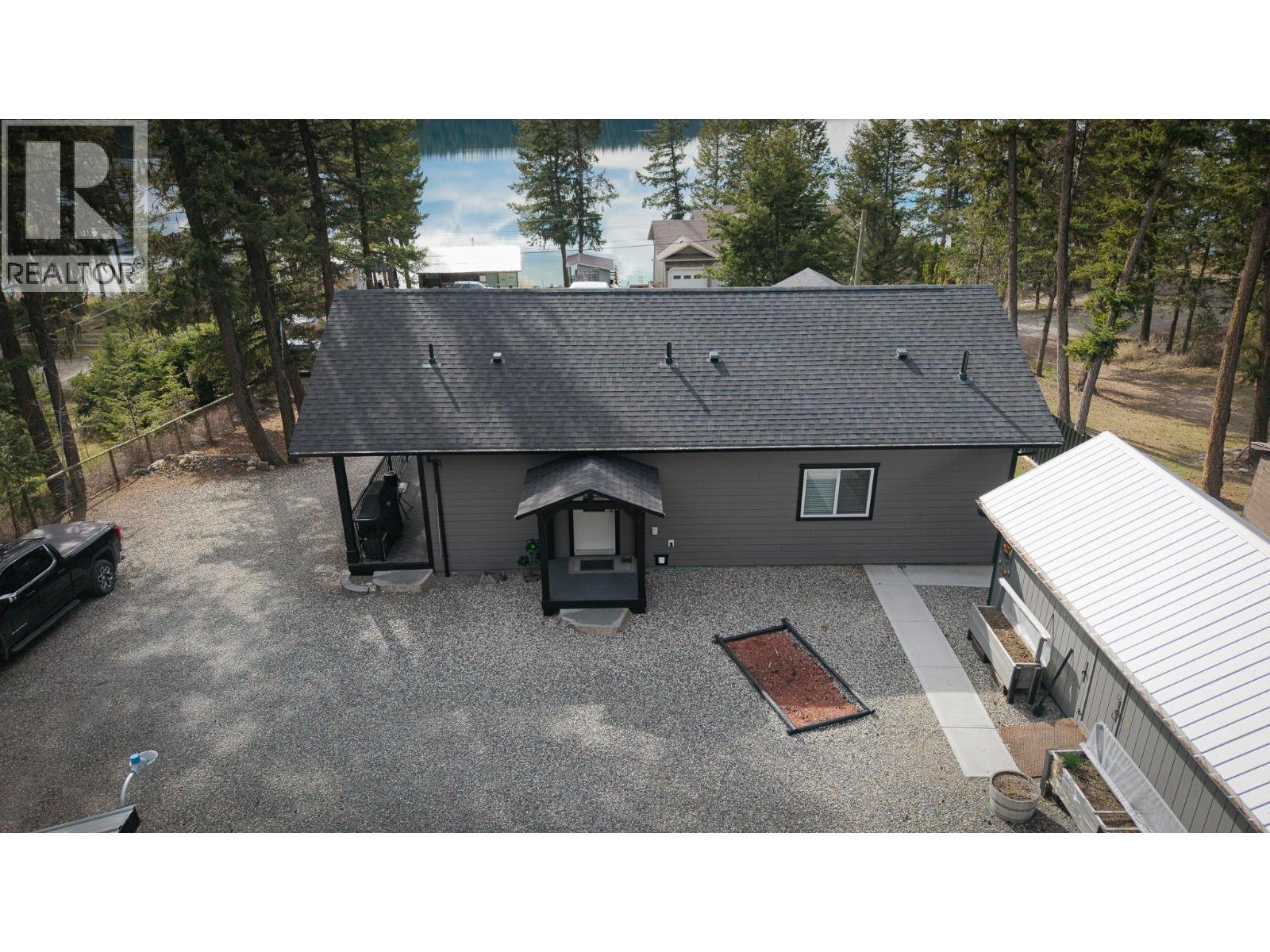 Residential in Lac La Hache 3