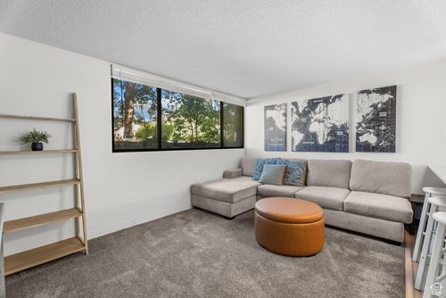 1052-1150 Deer Valley Dr, Park City, UT, 84060-5107 | Card Image