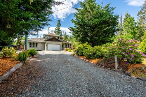 3971 Mckenzie Rd, Royston, BC, V0R2V0 | Card Image